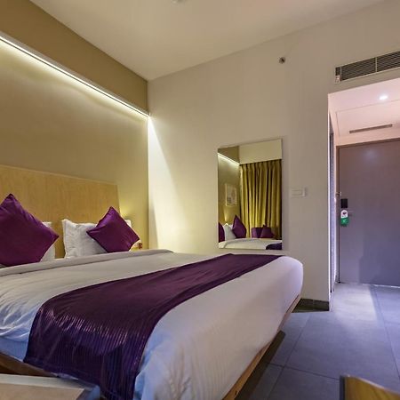 Hotel Aira Vijayawada Bagian luar foto