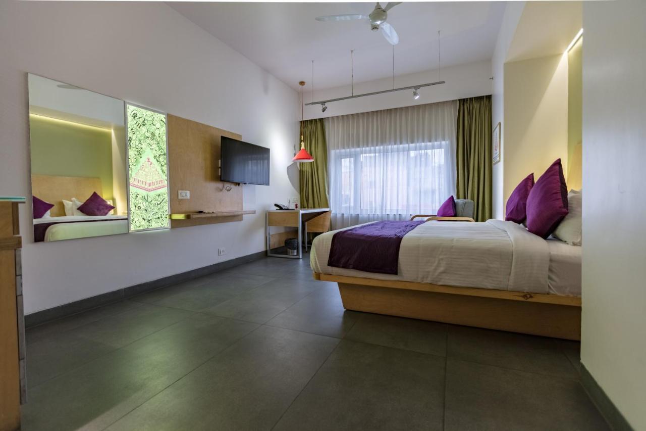 Hotel Aira Vijayawada Bagian luar foto