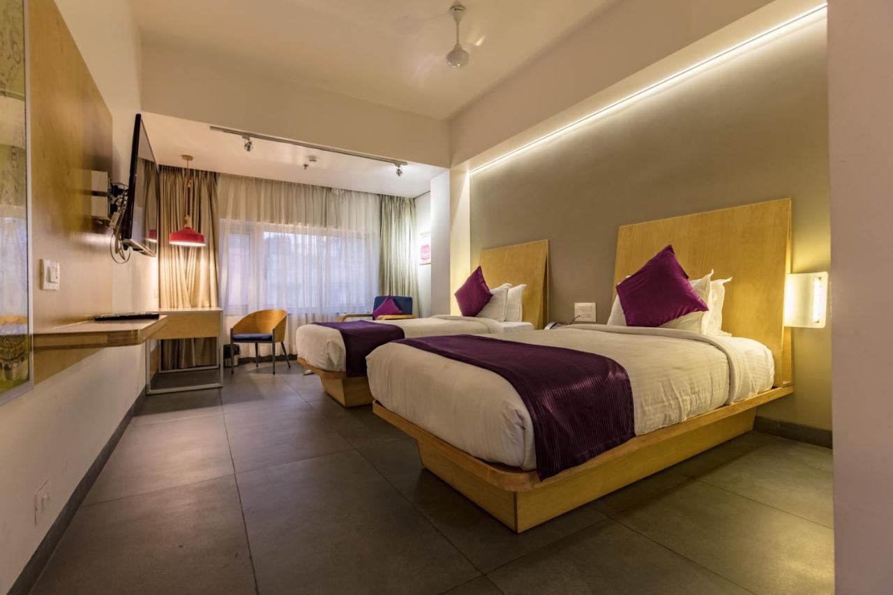 Hotel Aira Vijayawada Bagian luar foto