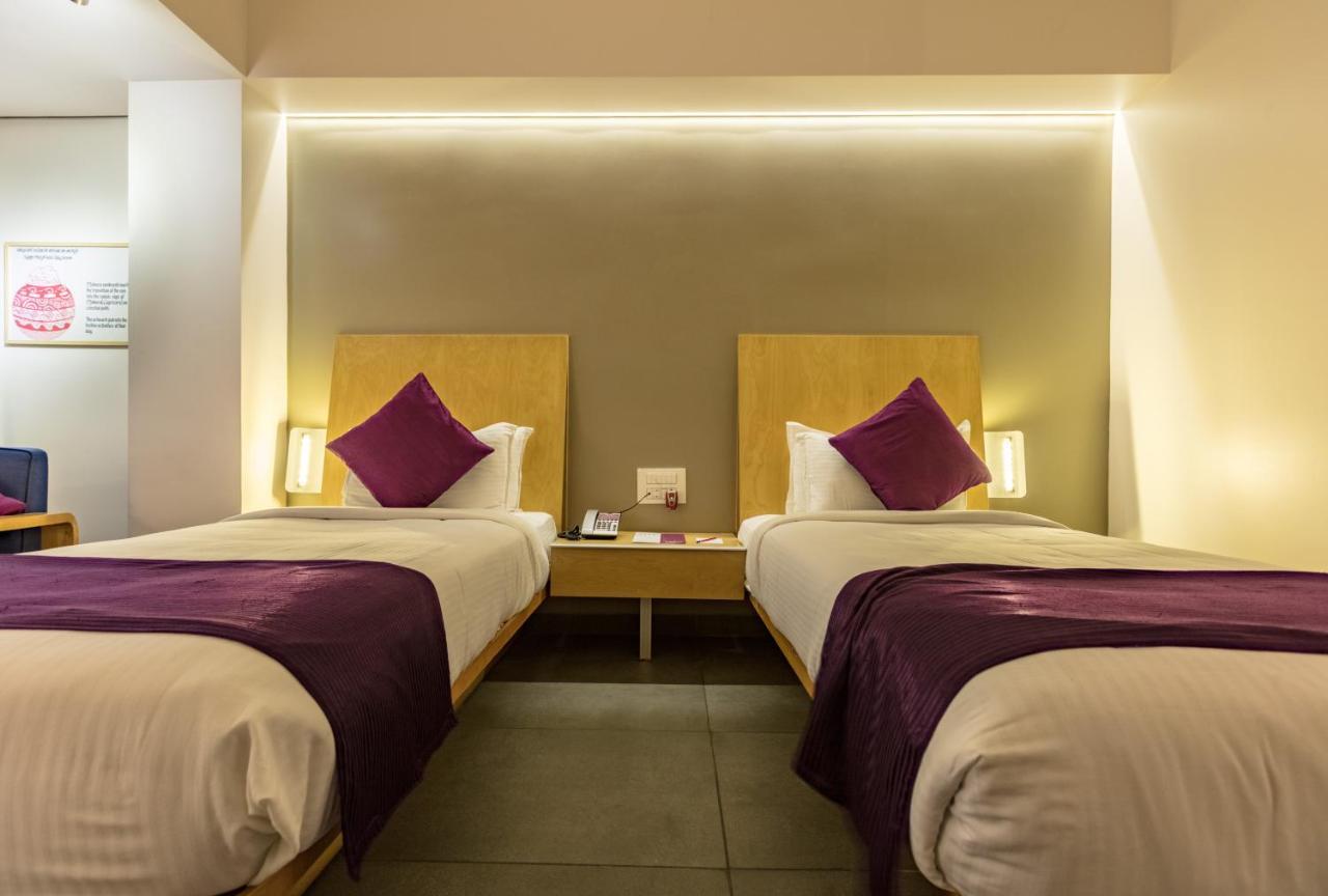 Hotel Aira Vijayawada Bagian luar foto