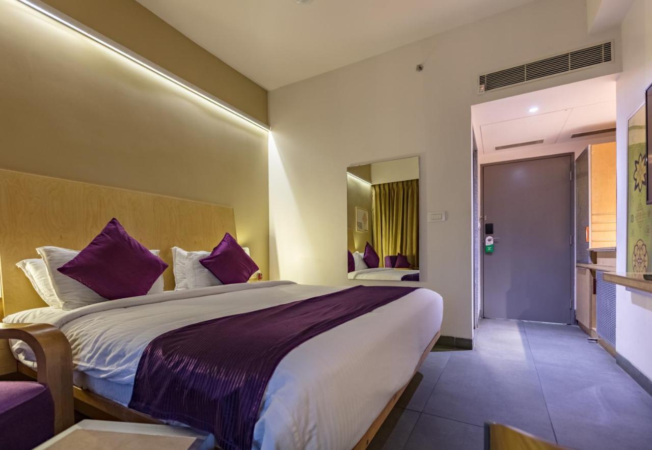 Hotel Aira Vijayawada Bagian luar foto
